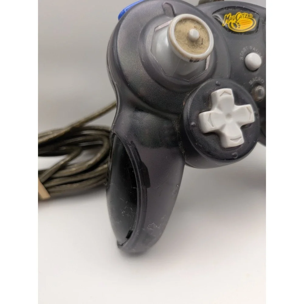 Mad Catz Wired Controller for Nintendo GameCube Ergonomic 5-9ft Cable